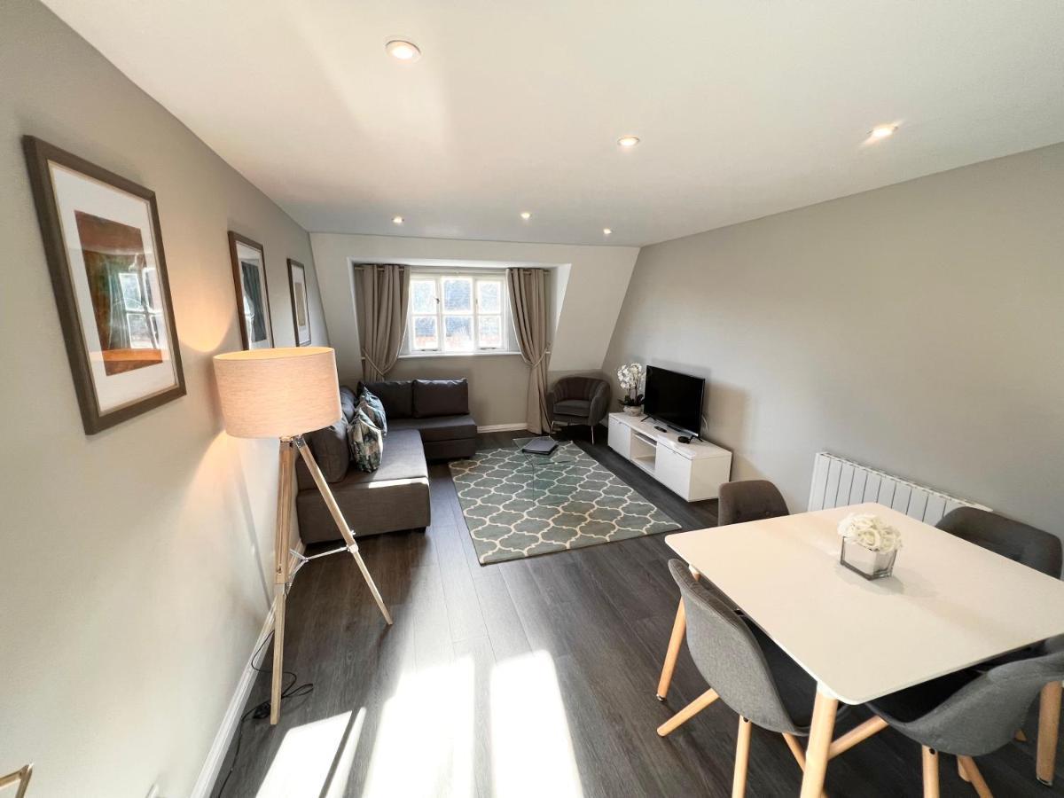Urban Living'S The Hopkins, Beautiful City Apartment With Private Parking オックスフォード エクステリア 写真