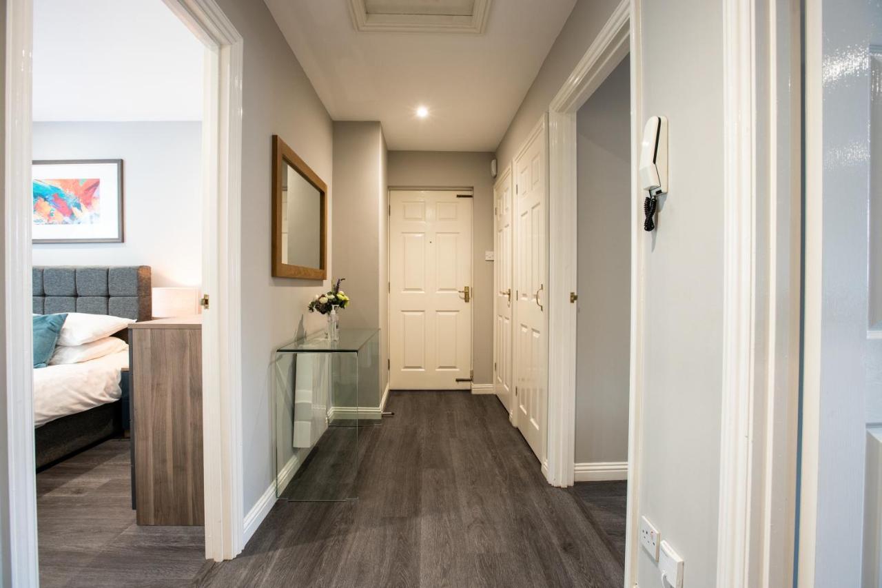 Urban Living'S The Hopkins, Beautiful City Apartment With Private Parking オックスフォード エクステリア 写真